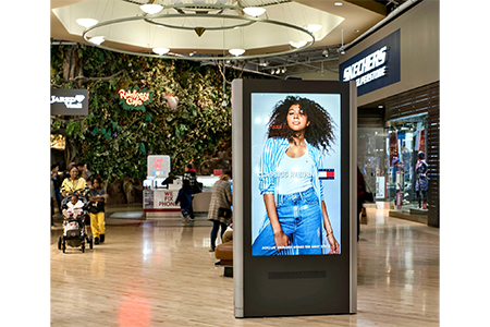 The Return of Mall Advertising
