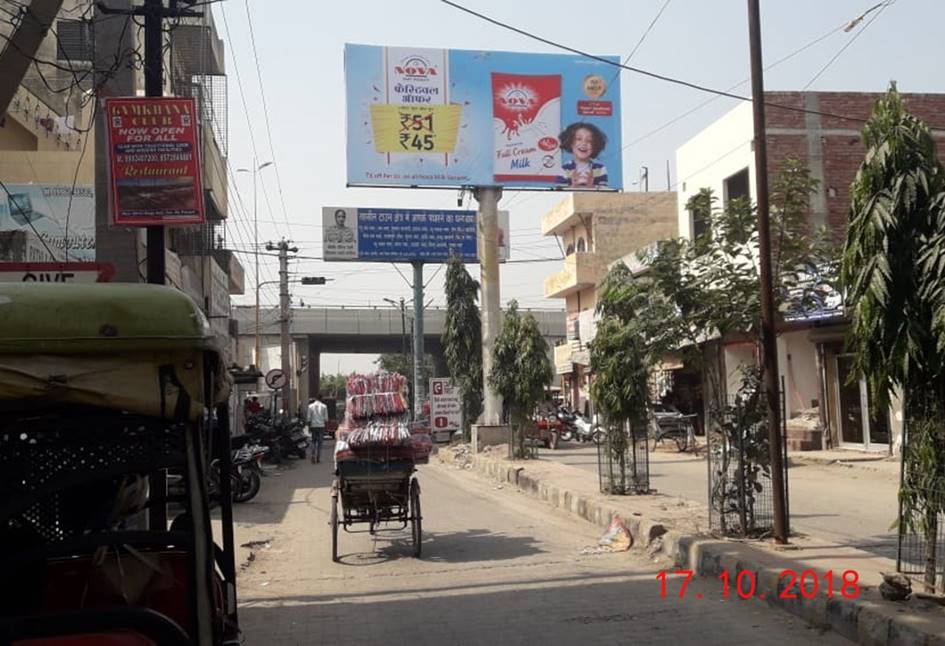 Outdoor Advertising image