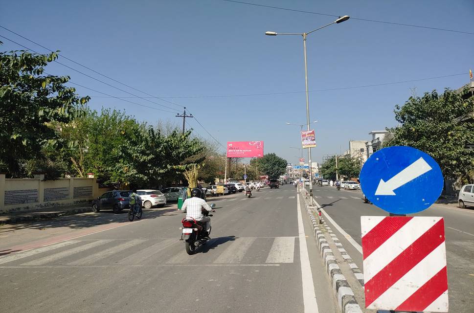 Outdoor Advertising image