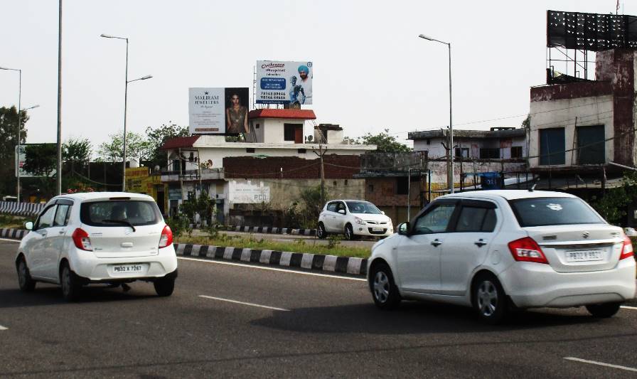 Outdoor Advertising image
