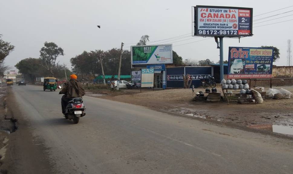 Outdoor Advertising image