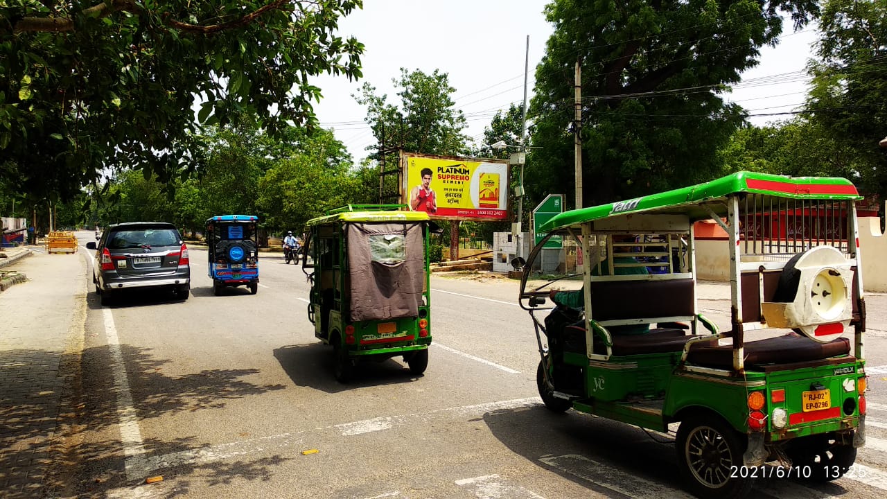 Outdoor Advertising image