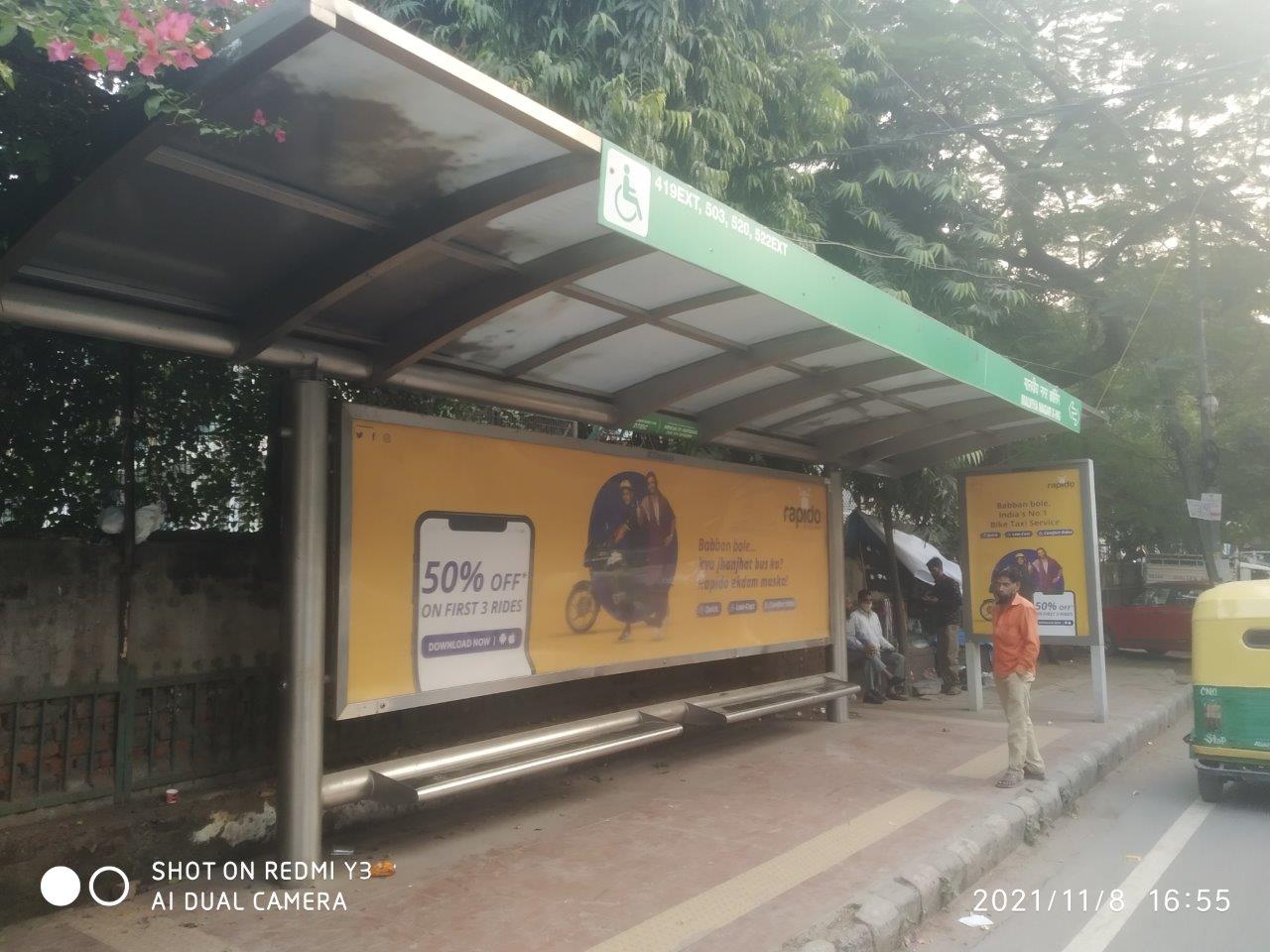 Outdoor Advertising image