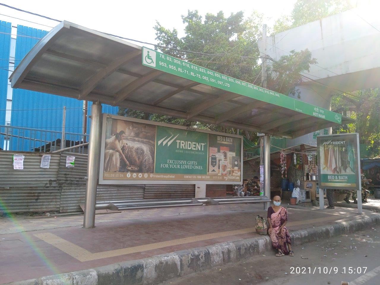 Outdoor Advertising image