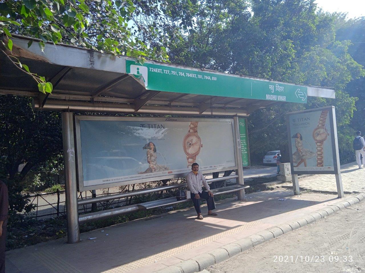 Outdoor Advertising image