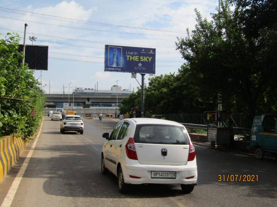 Outdoor Advertising image