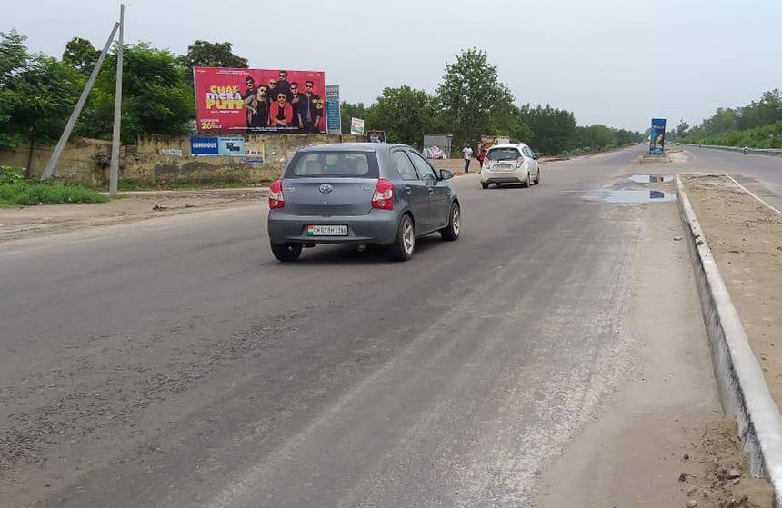 Outdoor Advertising image