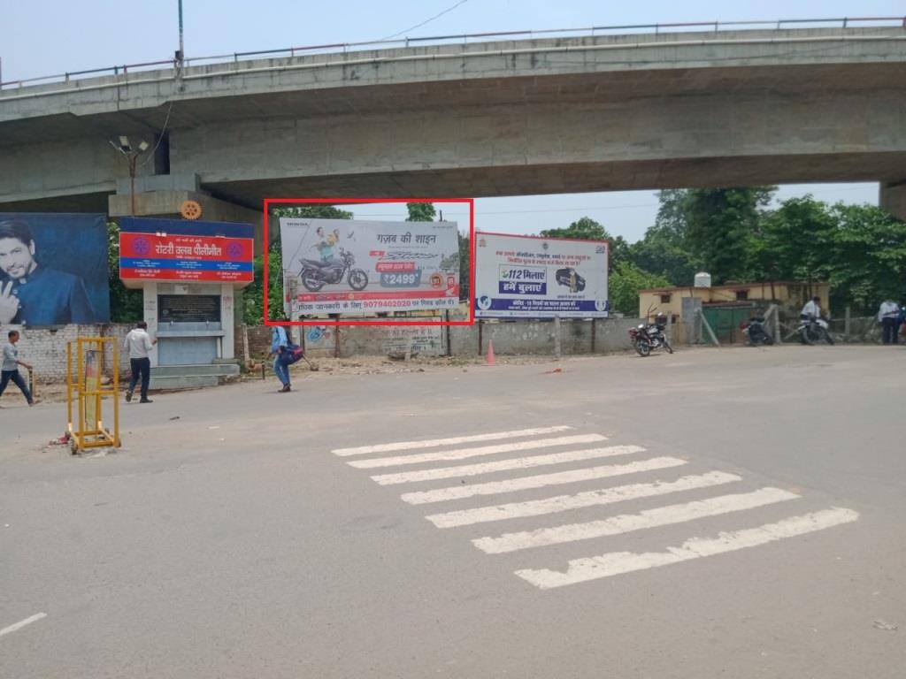 Outdoor Advertising image