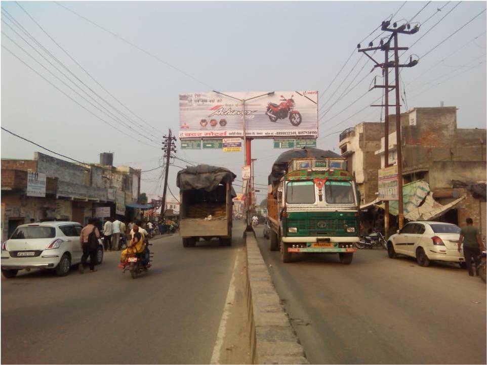 Outdoor Advertising image