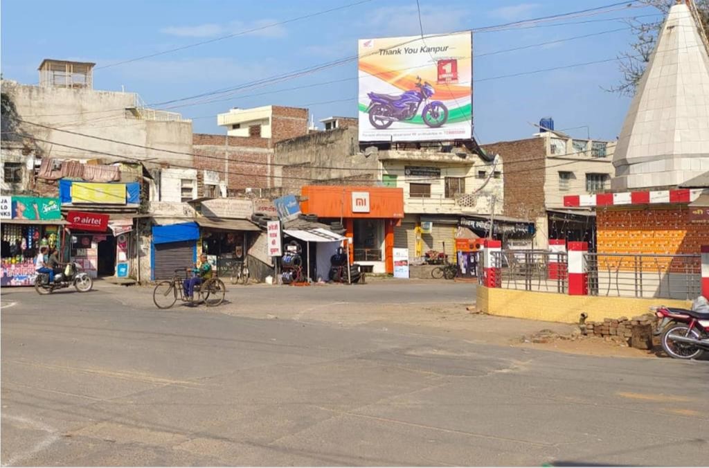 Outdoor Advertising image