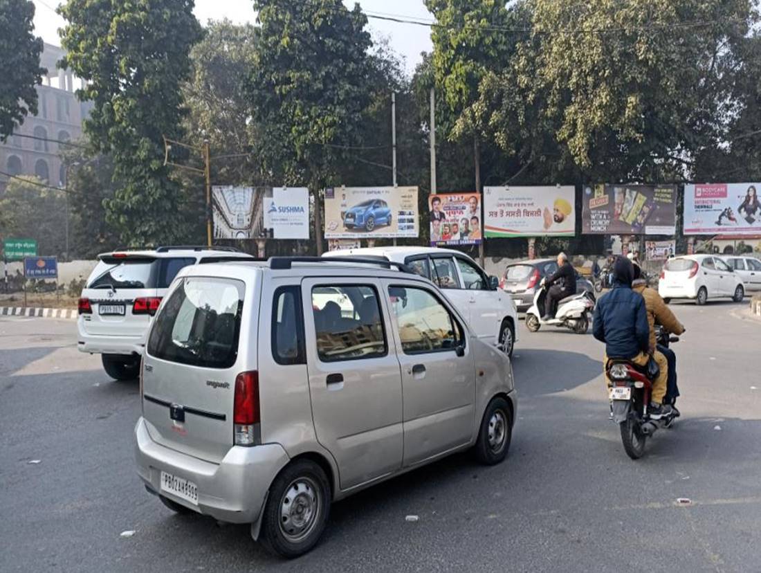 Unipole - Rialto Chowk, Amritsar, Punjab