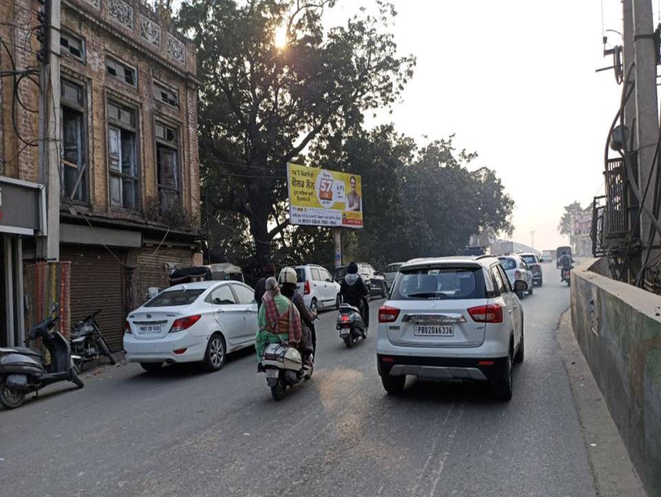 Unipole - Near Gyani Tea Stall, Amritsar, Punjab