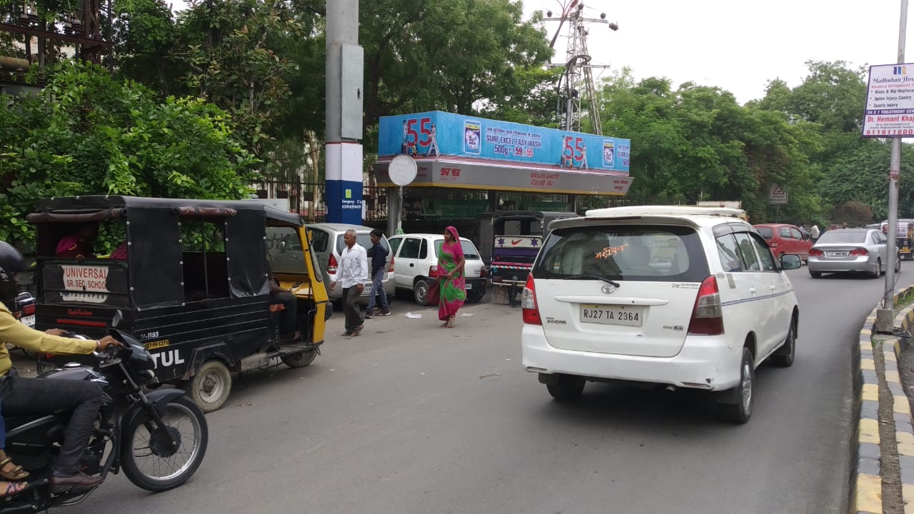 Bus Shelter - Delhi Gate,  Opp. Collectorate,  Udaipur, Rajasthan