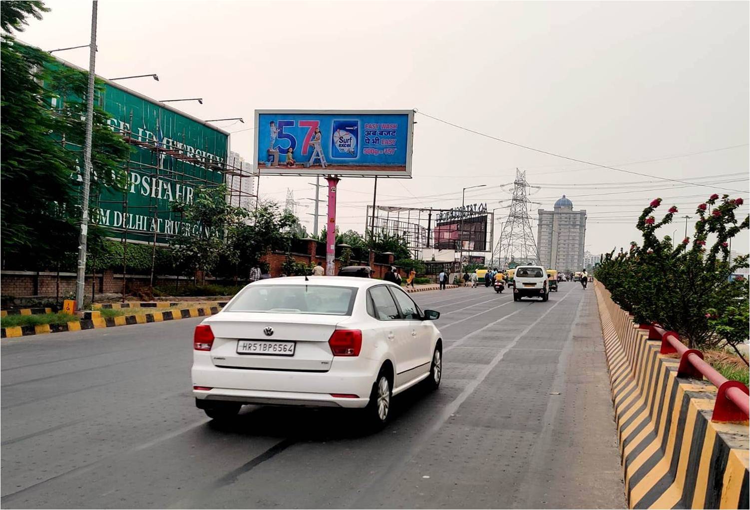 Unipole Sector 62 Near Underpass T-Point Delhi Delhi (NCR)