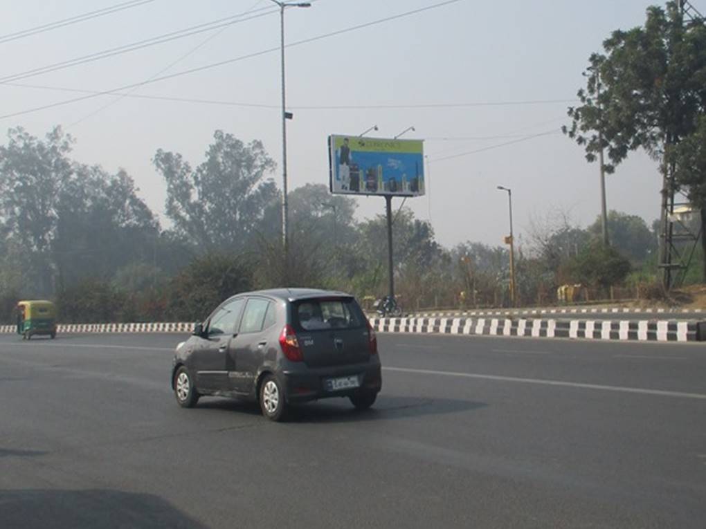 Unipole Ghaziabad / Seemapuri Towards Anand Vihar / Gt Road East Delhi Delhi (NCR)