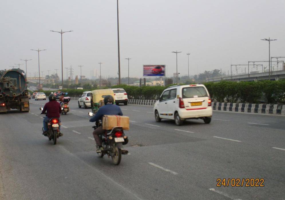 Unipole Mukundpur Flyover 
 North Delhi Delhi (NCR)