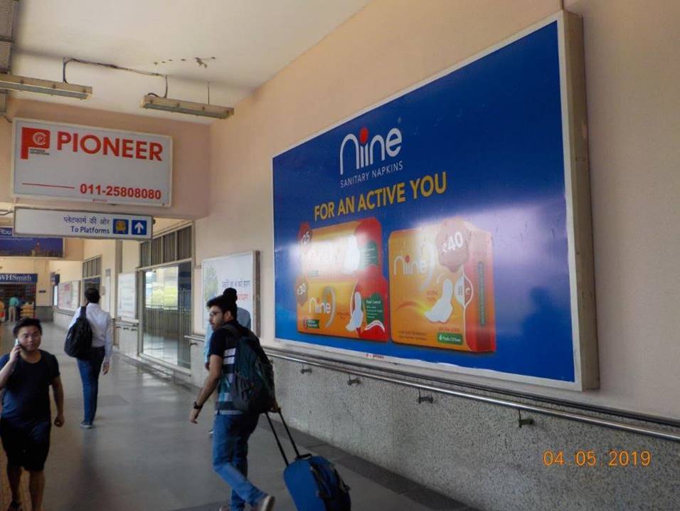 Metro Inside Signage Concourse Guru Dronacharya Gurgaon Delhi (NCR)