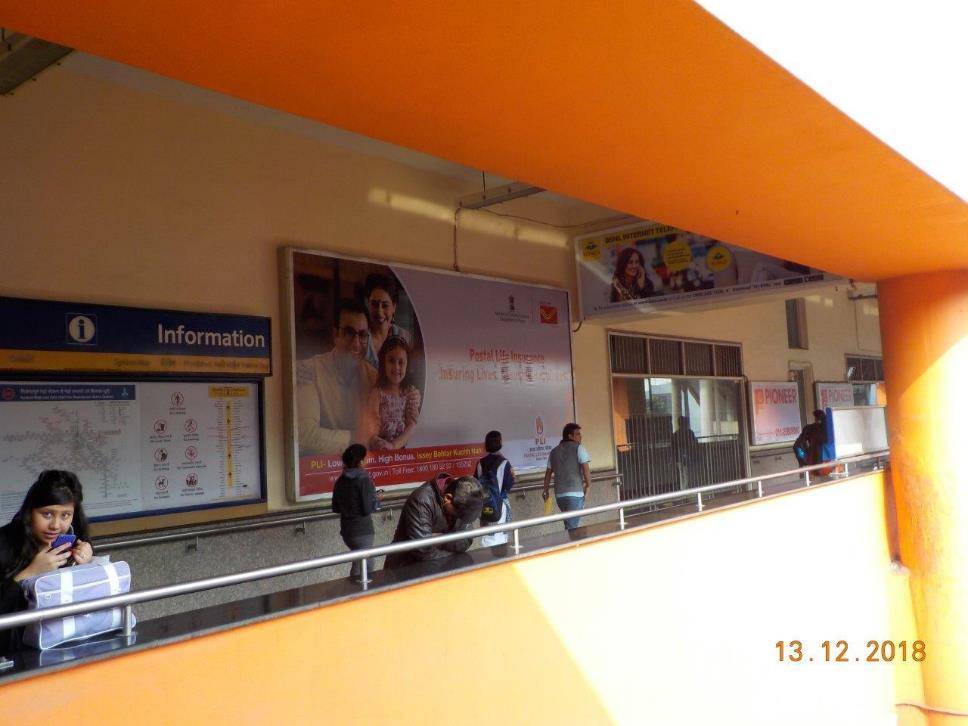 Metro Inside Signage Concourse Sikander Pur Gurgaon Delhi (NCR)