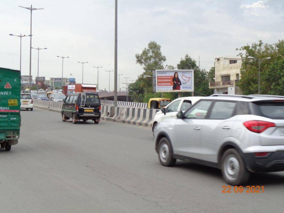 Unipole Azad Pur Flyover North Delhi Delhi (NCR)