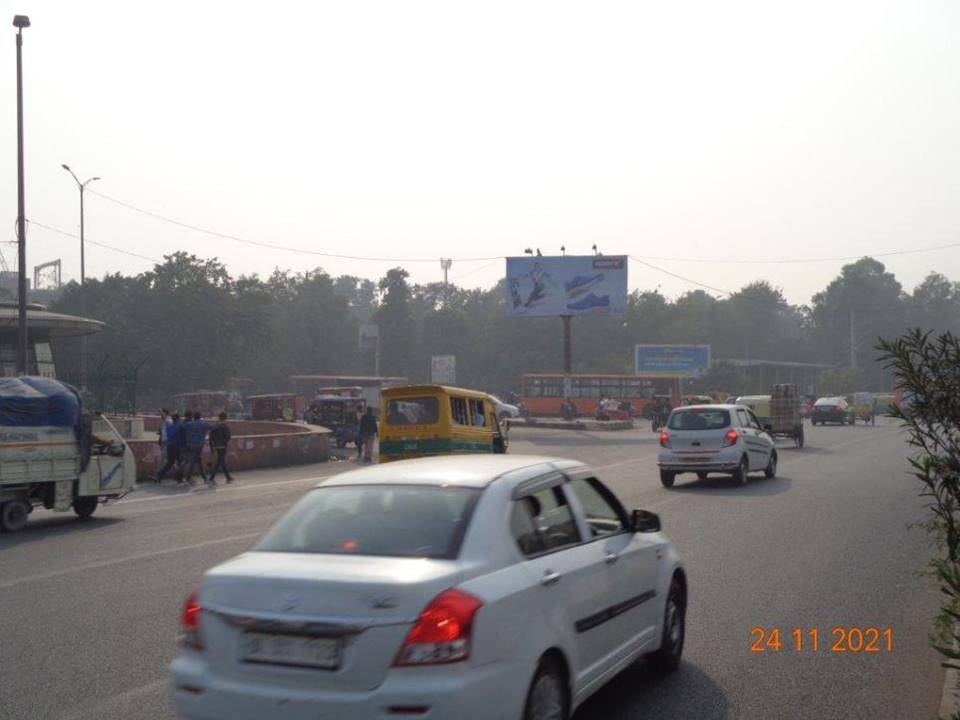 Unipole Isbt Kashmeri Gate North Delhi Delhi (NCR)