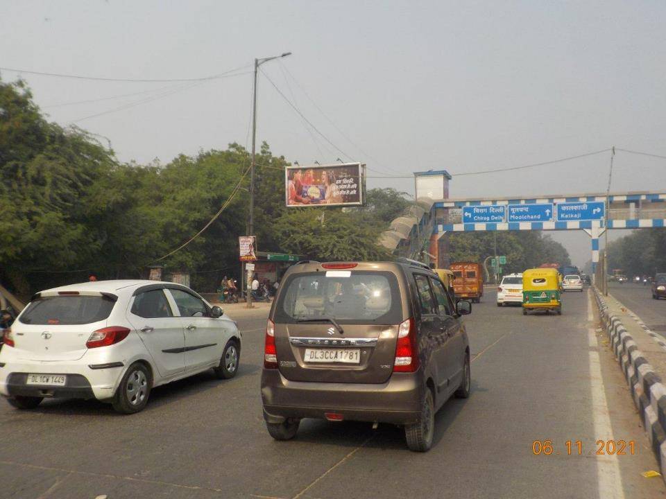 Unipole Saket Crossing South Delhi Delhi (NCR)