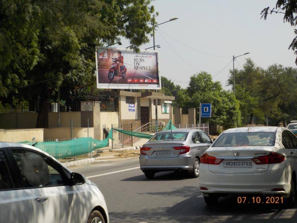 Wall Panel R.K. Puram Metro Station South Delhi Delhi (NCR)