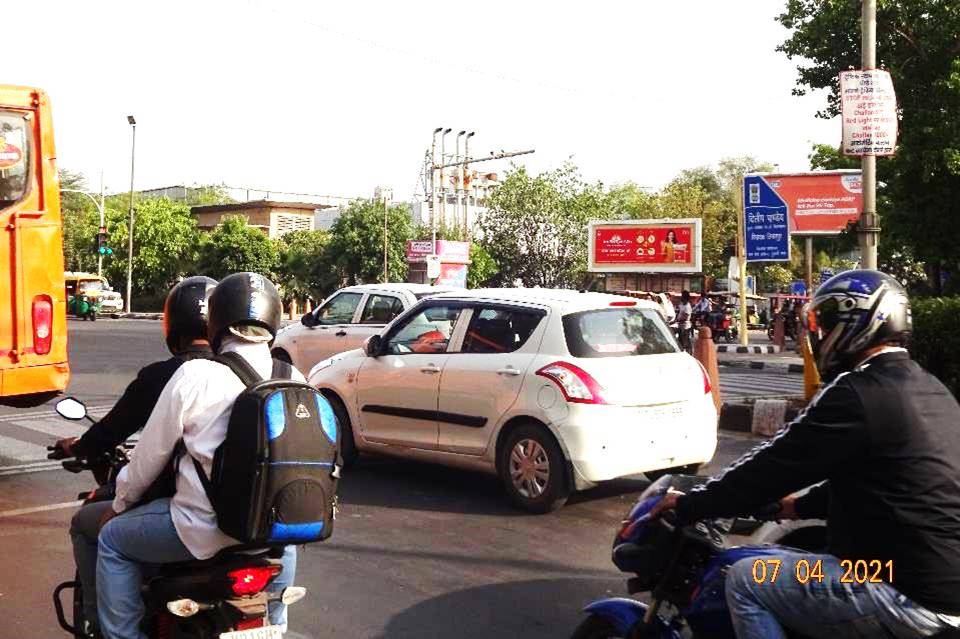 Unipole Vishwavidyalaya Metro Station North Delhi Delhi (NCR)