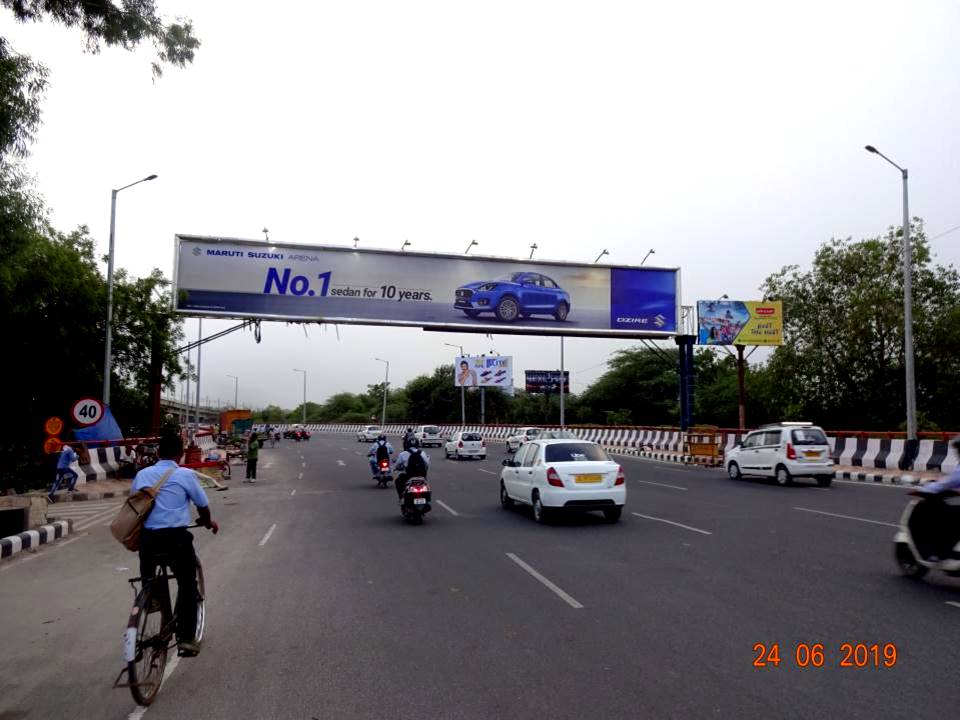 Gantry Kalindi Kunj Delhi Delhi (NCR)