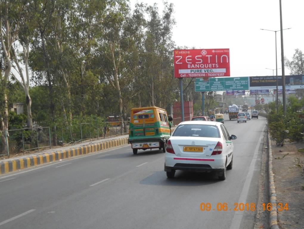 Unipole Mohan Nagar Flyover Ghaziabad Delhi (NCR)