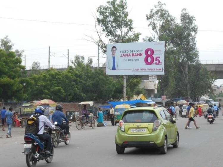 Unipole Opp. Anand Vihar Bus Terminal 3 Ghaziabad Delhi (NCR)