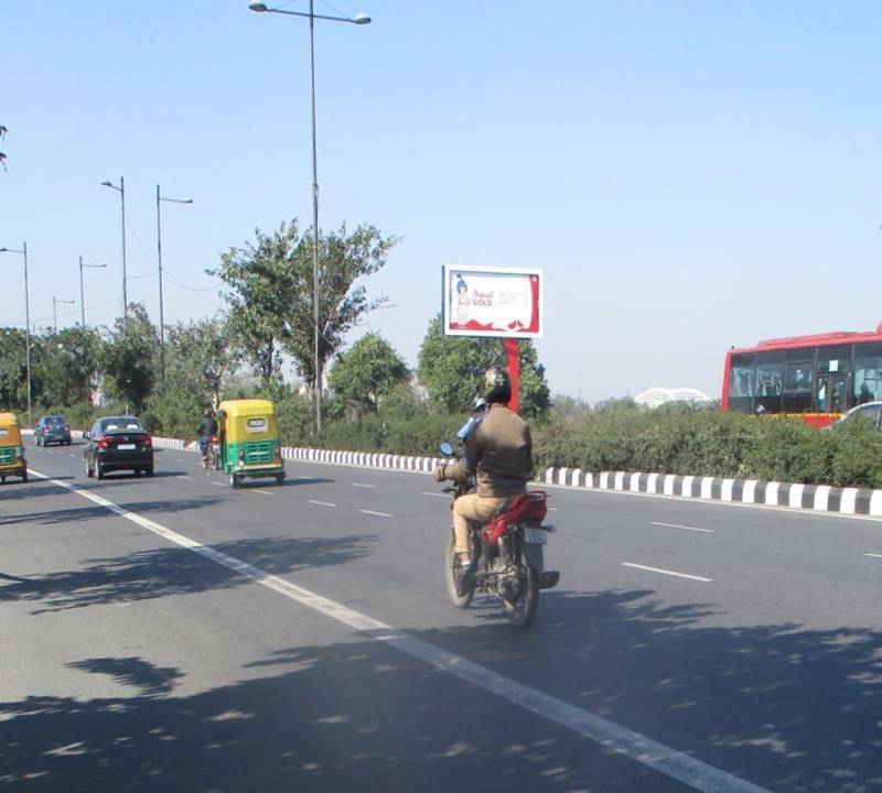 Unipole Preet Vihar / Nirman Vihar Towards Ito / Rajghat East Delhi Delhi (NCR)