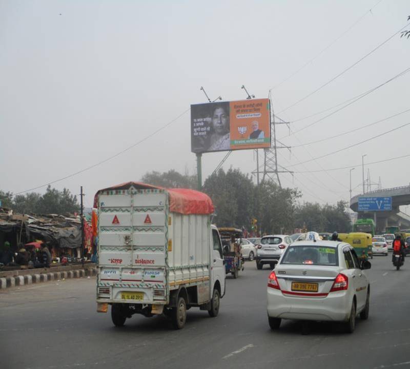 Unipole Seelampur / Shastri Park Towards Laxmi Nagar / Akshardham / Ito East Delhi Delhi (NCR)