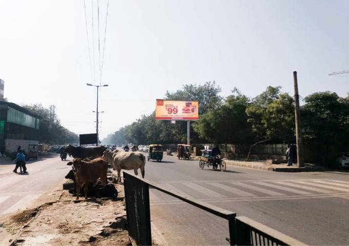 Unipole Outside Balaji Action Hospital Delhi Delhi (NCR)