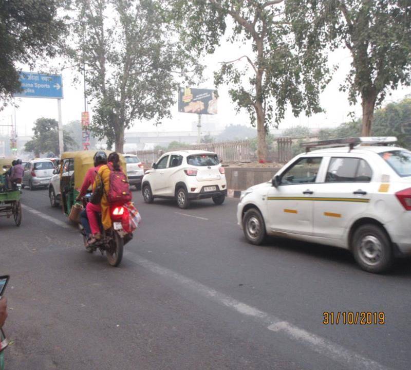 Unipole Ip Extension / Patpargunj Towards Shahdara / Seelampur East Delhi Delhi (NCR)