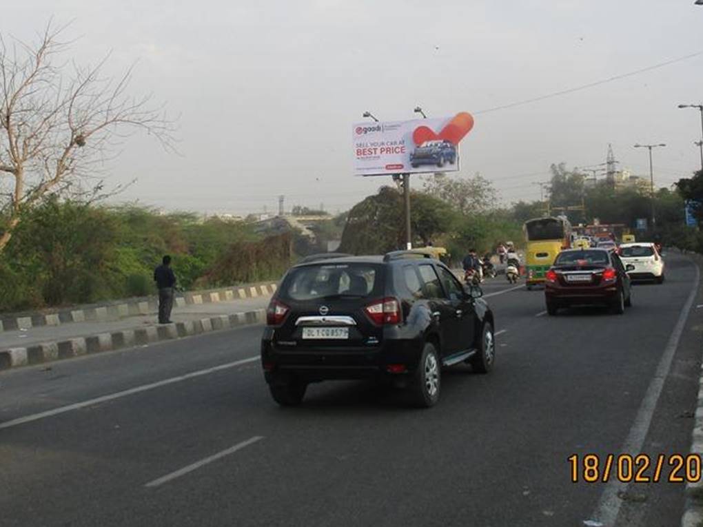 Unipole Jagatpuri / Preet Vihar Towards Ip Extension / Anand Vihar East Delhi Delhi (NCR)