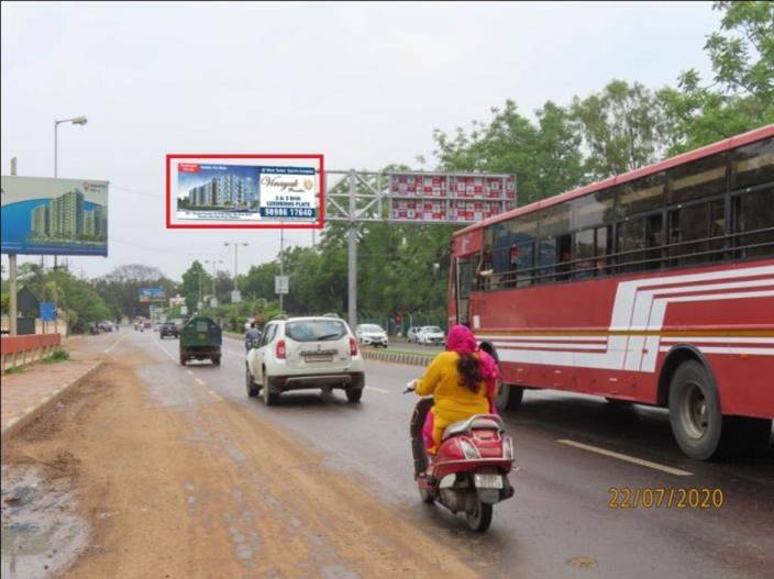 Cantilever Unipole - L&T Circle to Fatehgunj Flyover, Vadodara, Gujarat