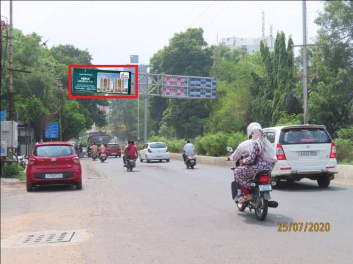 Cantilever Unipole - Natubhai Circle To Bird Circle, Vadodara, Gujarat