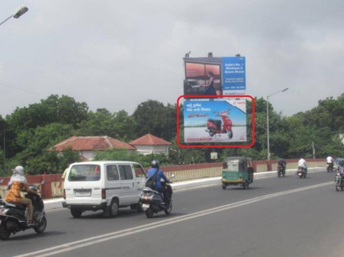 Billboard - Genda Circle to Fatehgunj, Vadodara, Gujarat