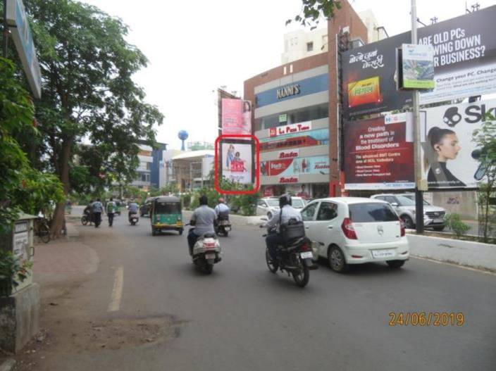 Billboard - Ellora Park to Natubhai Circle, Vadodara, Gujarat