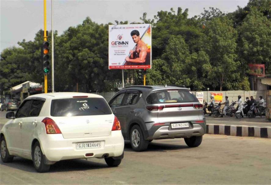 Unipole - Sindhubhavan Road, Ahmedabad, Gujarat