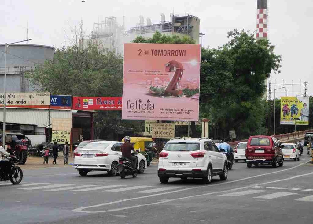 Unipole - Sabarmati Flyover, Ahmedabad, Gujarat