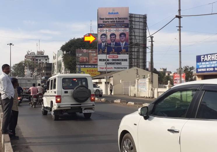 Billboard - Vapi Daman Flyover Bridge, Vapi, Gujarat