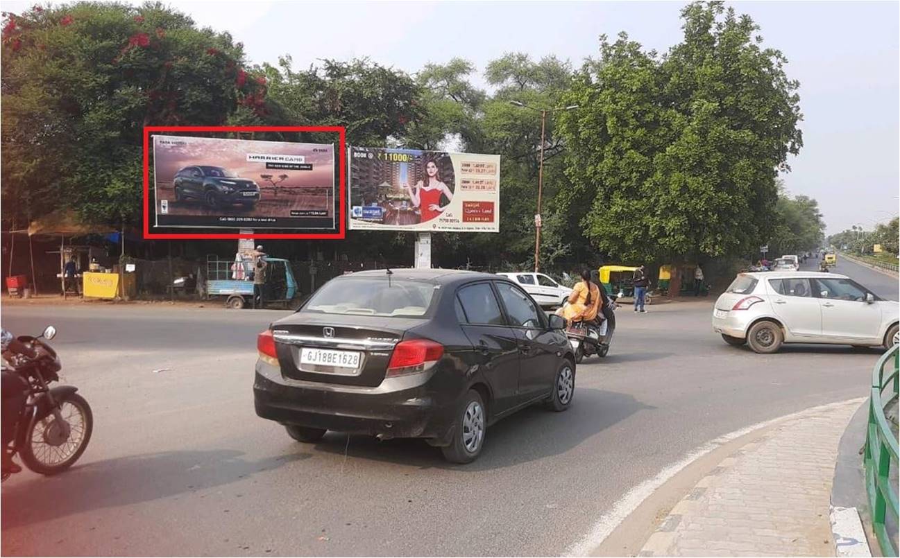 Unipole - Relience Circle, Gandhinagar, Gujarat