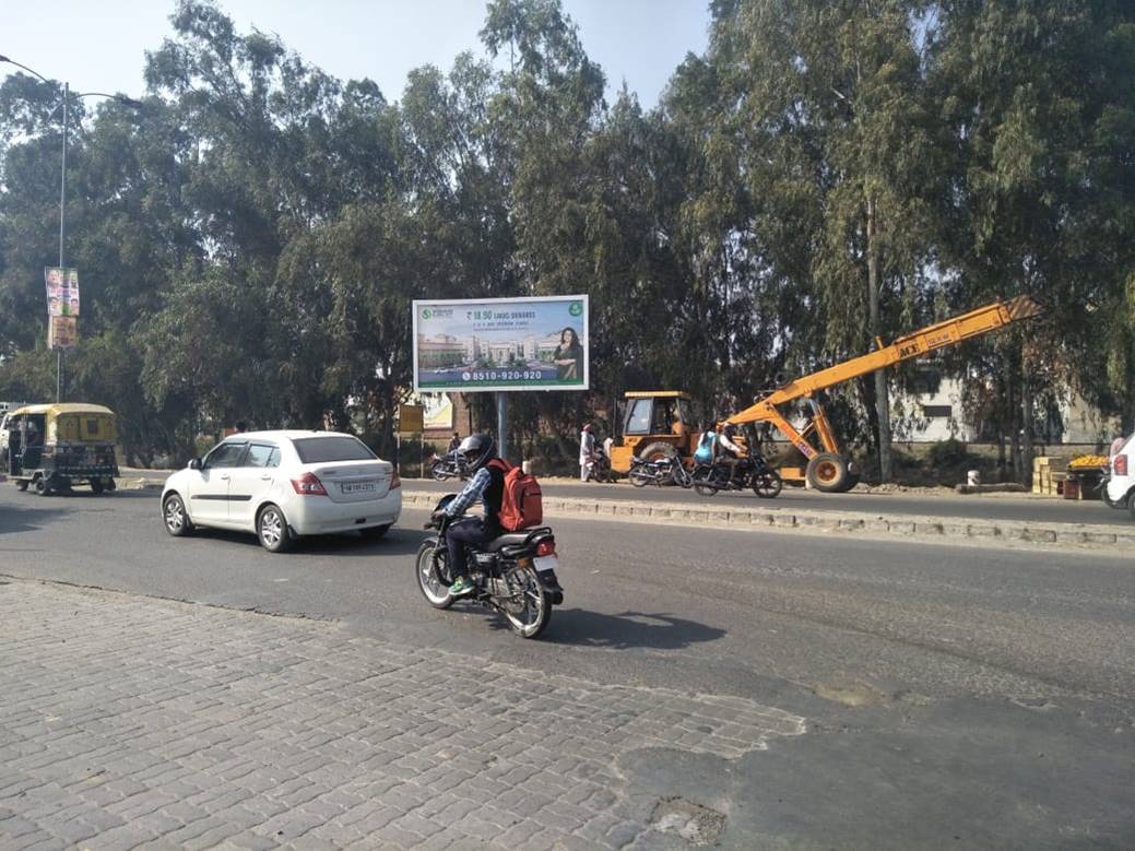 Unipole -Old Bus Stand Chowk, Kurukshetra, Haryana