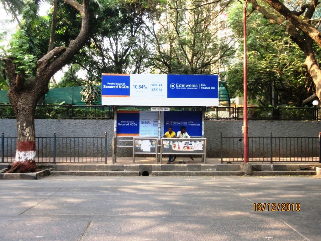 Bus Queue Shelter - Near Manoranjan Showroom - Maharshi Arvind Chowk,   Mulund West,   Mumbai,   Maharashtra