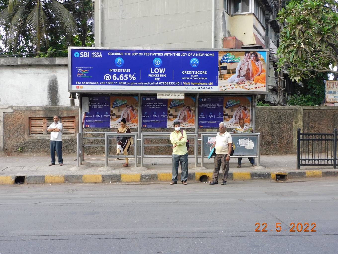 Bus Queue Shelter - V. N. Purav Marg - Suman Nagar,   Chembur,   Mumbai,   Maharashtra