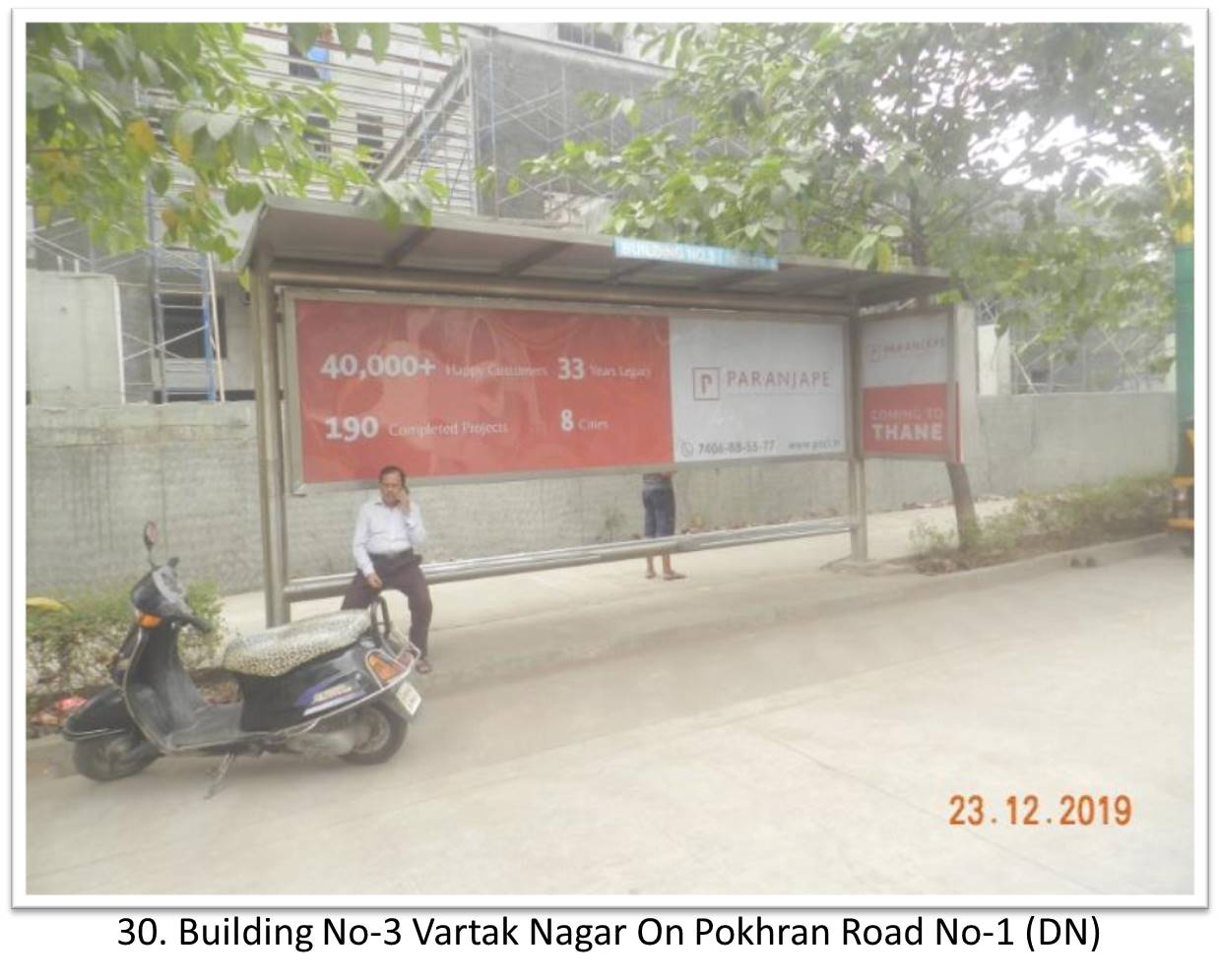 Bus Queue Shelter - - Building No-3 Vartak Nagar On Pokhran Road No-1 (DN),   Thane,   Mumbai,   Maharashtra