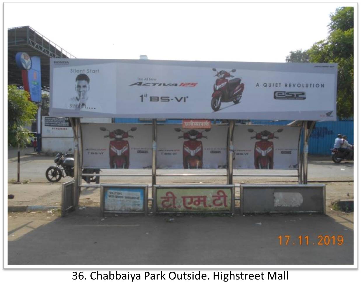 Bus Queue Shelter - - Chabbaiya Park Outside. Highstreet Mall,   Thane,   Mumbai,   Maharashtra