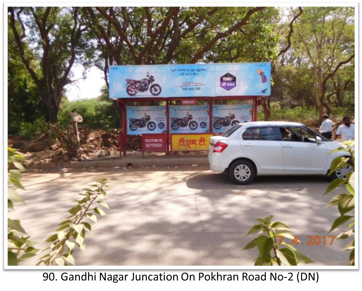 Bus Queue Shelter - - Gandhi Nagar Juncation On Pokhran Road No-2 (DN),   Thane,   Mumbai,   Maharashtra