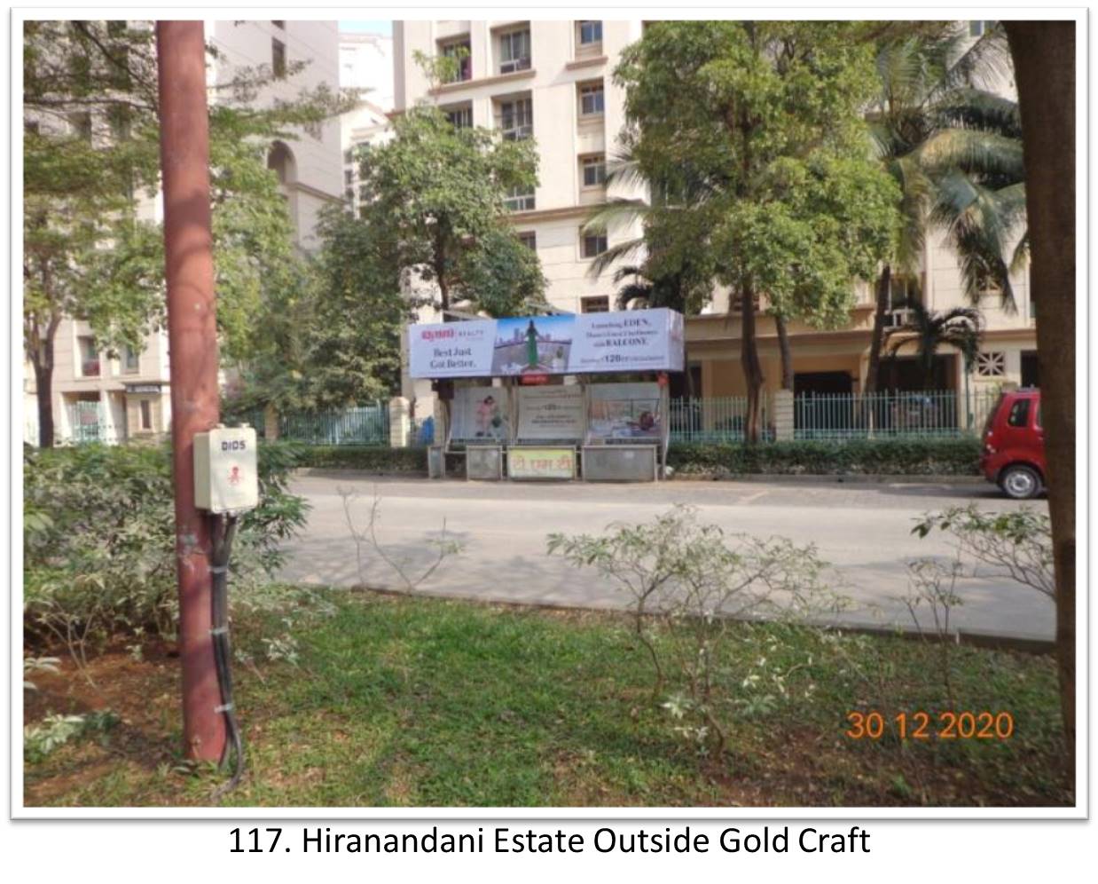 Bus Queue Shelter - - Hiranandani Estate Outside Gold Craft,   Thane,   Mumbai,   Maharashtra